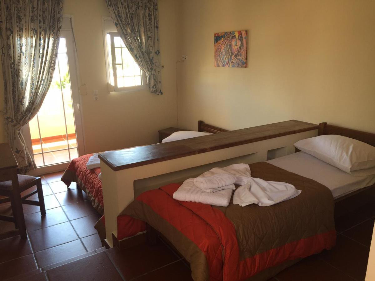 Toulipa Rooms Agia Ermioni Exterior photo