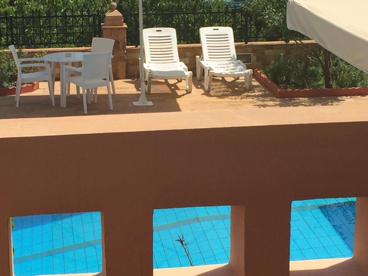 Toulipa Rooms Agia Ermioni Exterior photo
